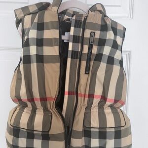 Burberry down girl vest size 6